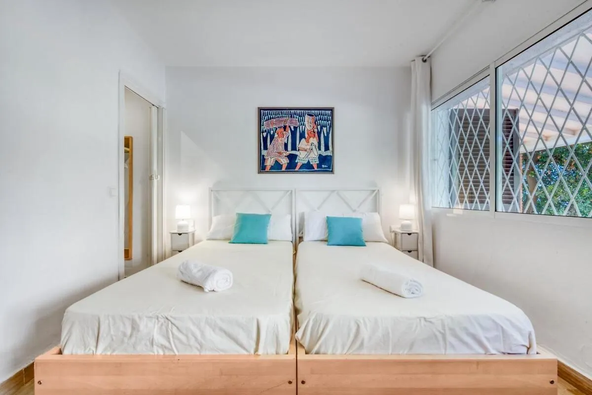 Escape To Salou! Pool, Barbecue & Beach 5 Min Away Spain